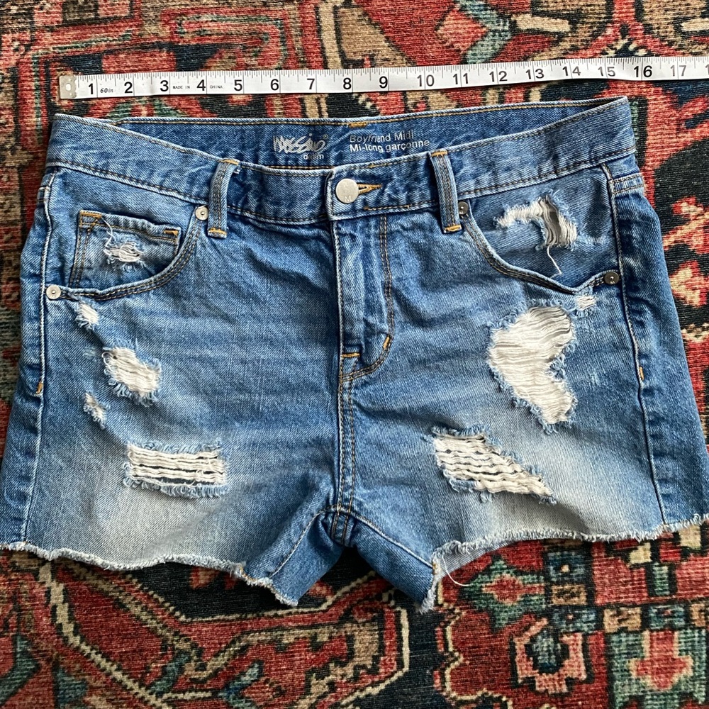 Boyfriend mid rise jean shorts